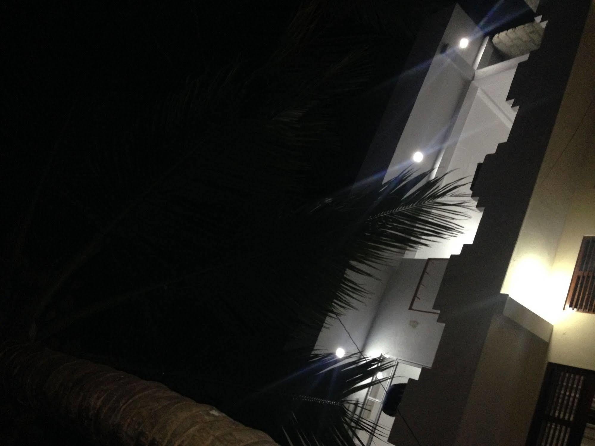 Holiday Inn Unawatuna Exterior foto